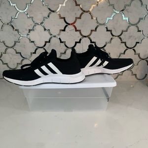 Adidas Swift Run Sneaker Women